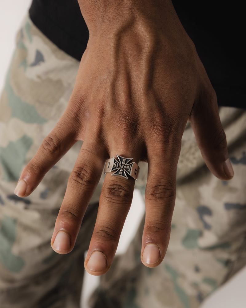 Axis Ring