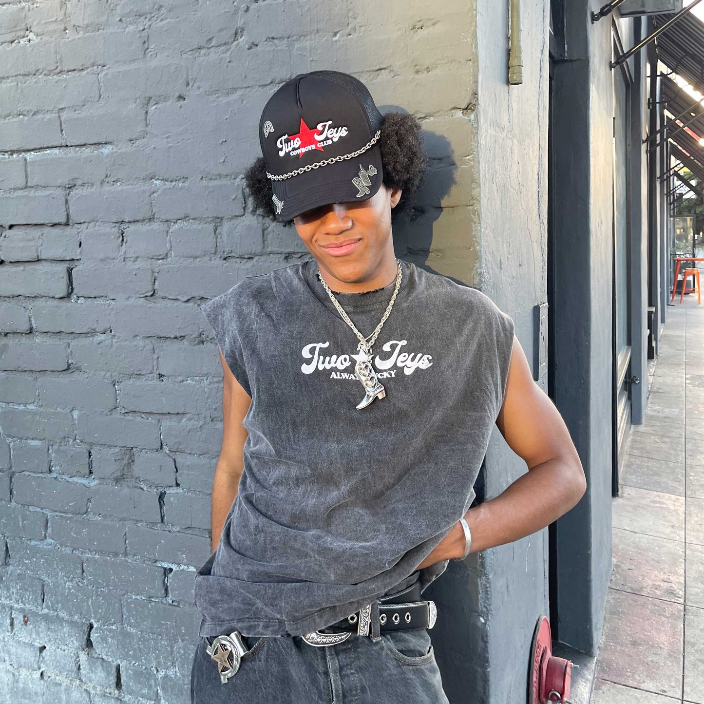 Twojeys Old Trucker Hat 01