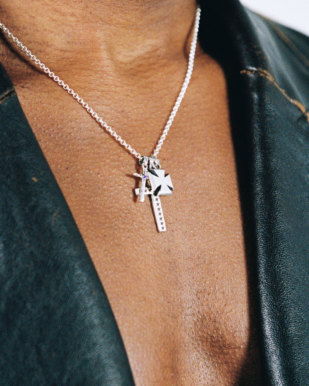 Collar Multi Cross