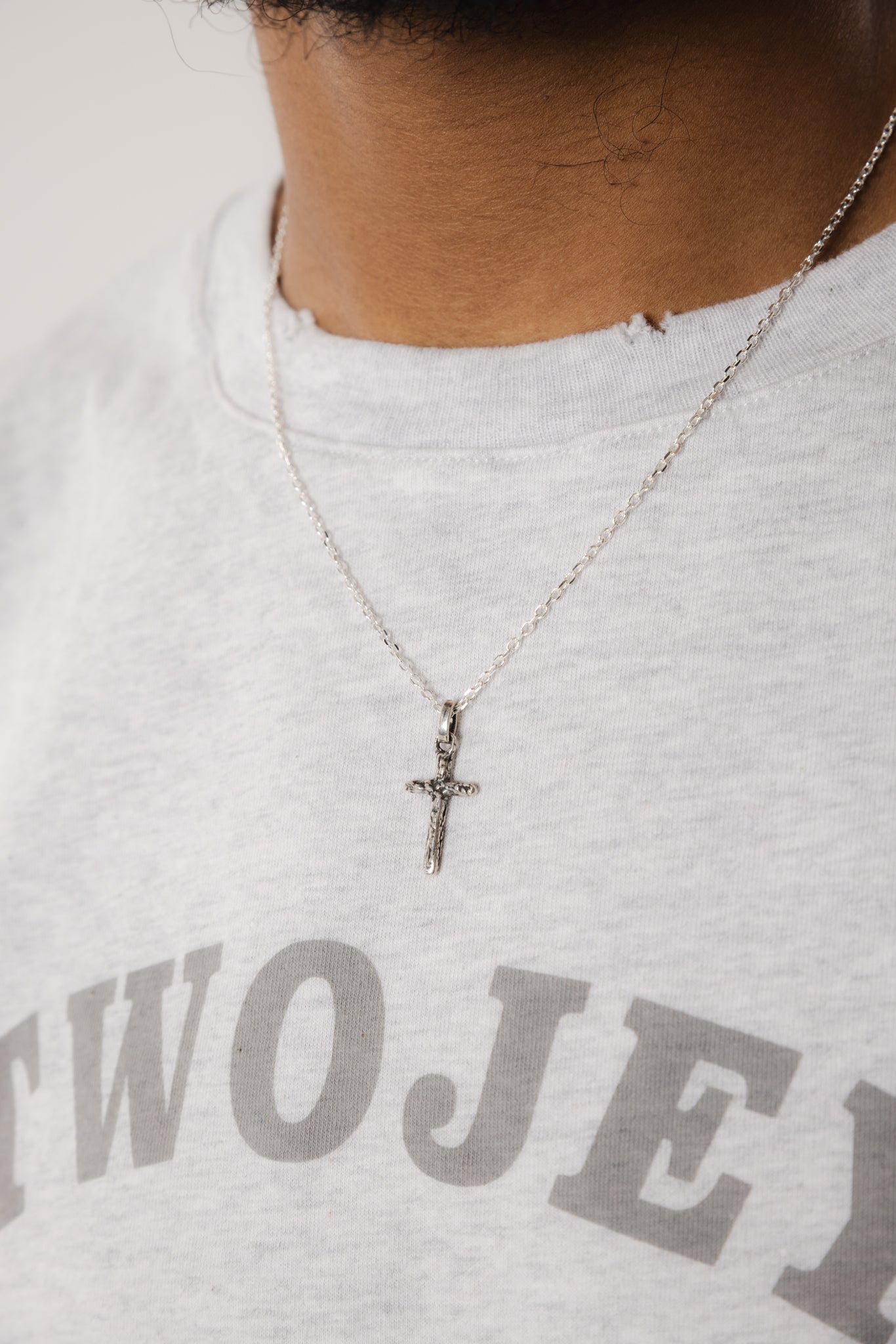 Single Cross Necklace