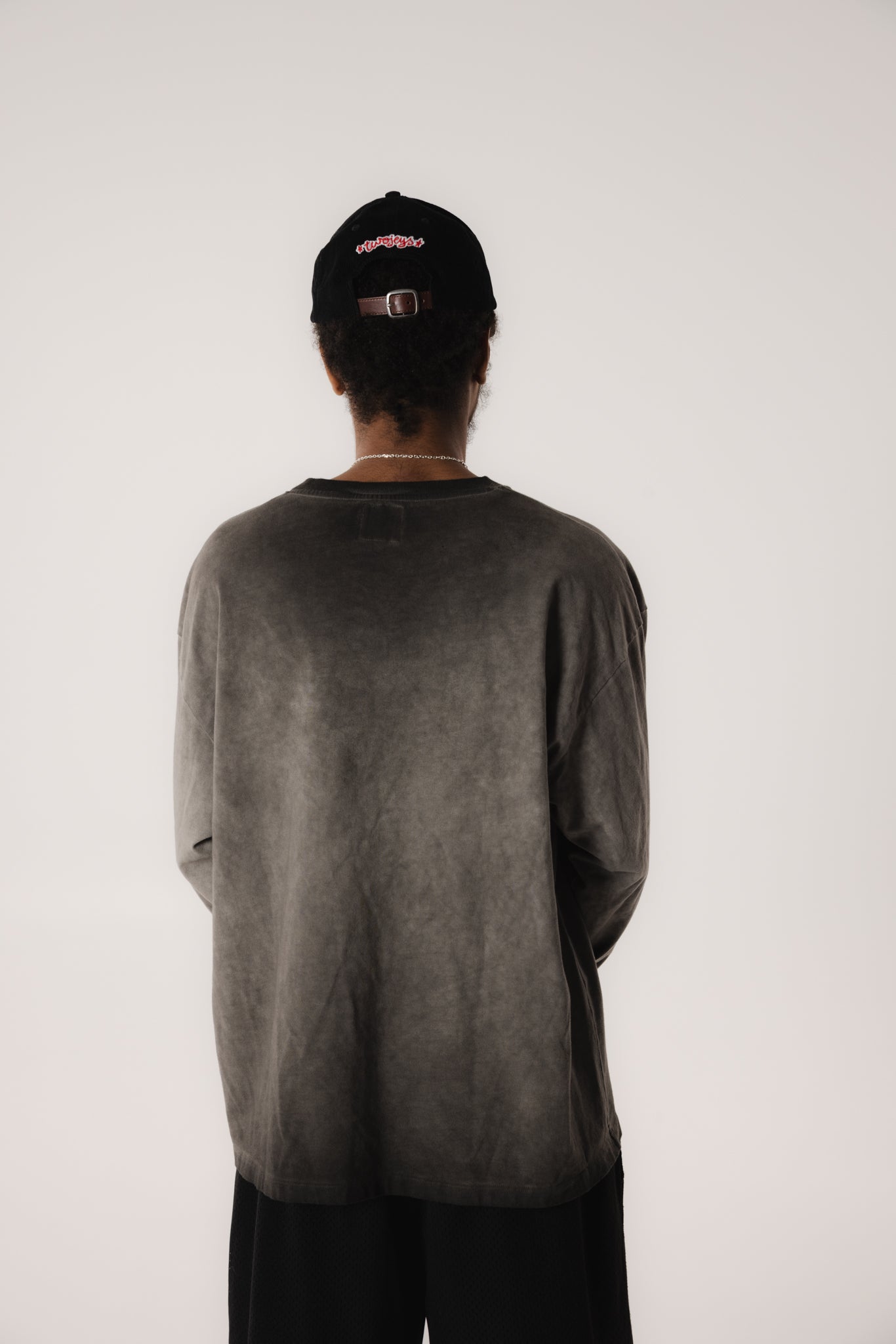 Black Icon Chain Long Sleeve Tee