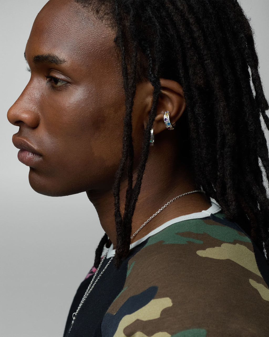 Multicolor Stone Earcuff