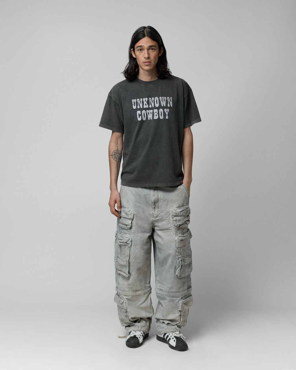 Unkown Tee Black