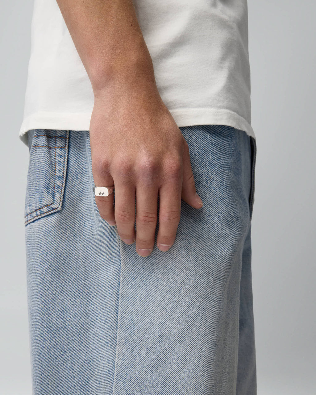 Elongated Ring