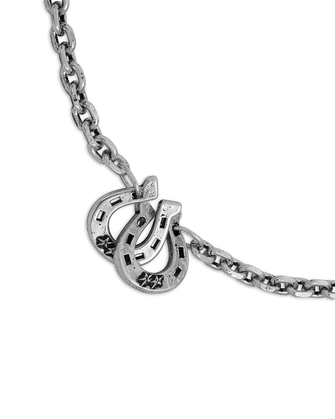 Cuffed Horseshoes Necklace – detail