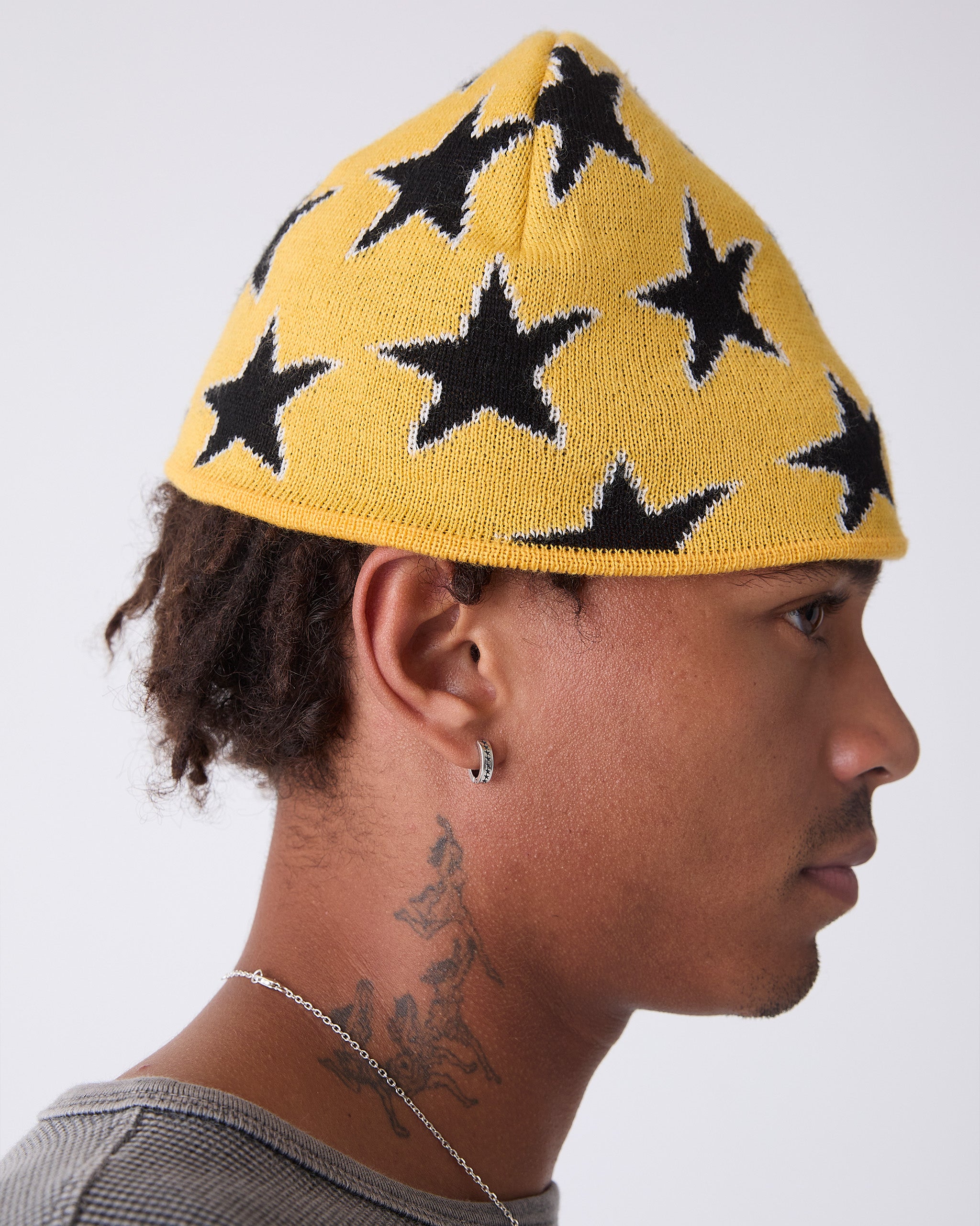 ERL star beanie スター ビーニー　ポーカーズ ホワイト ウール ビーニー ブラックスター