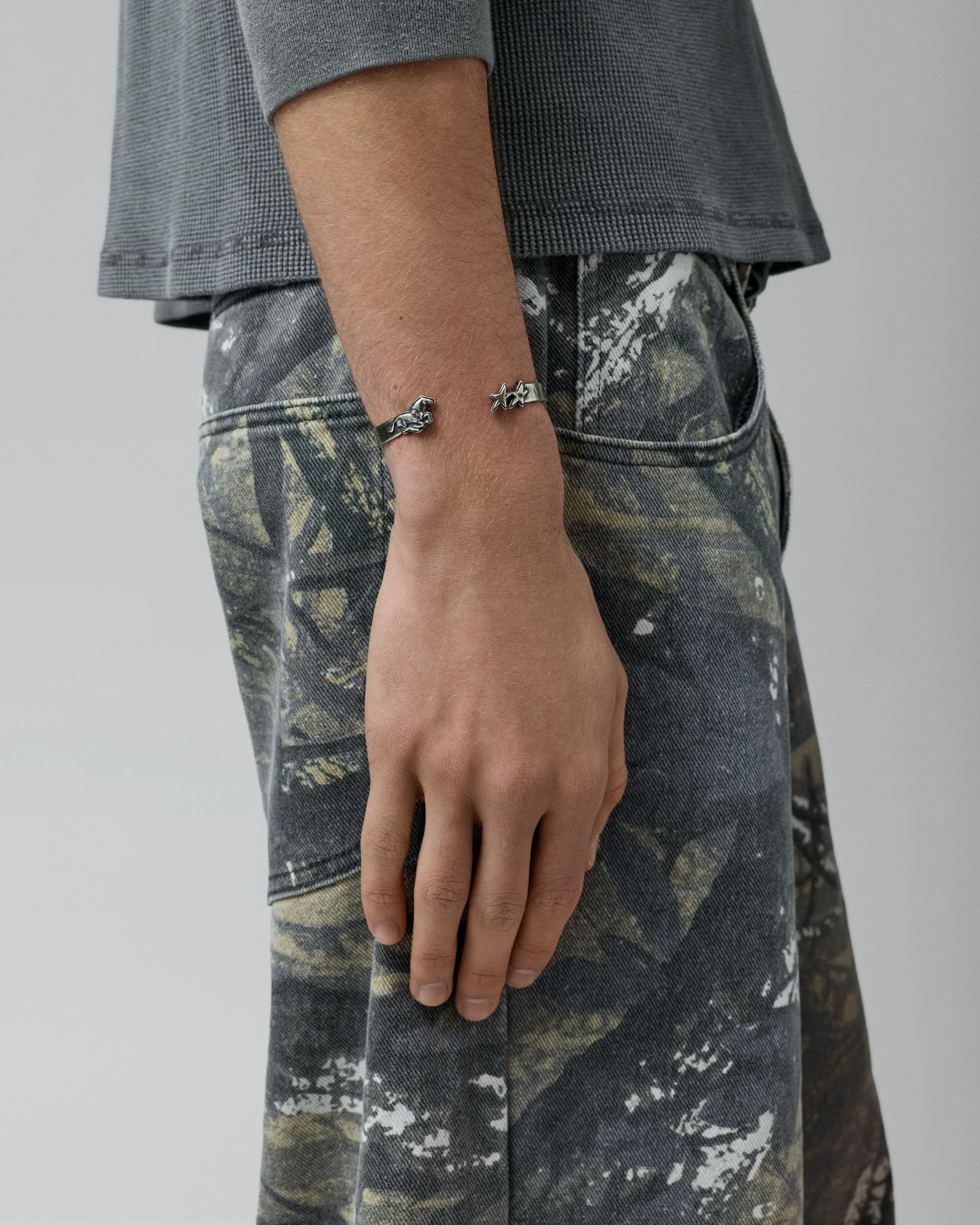 Icon Horse Bangle – Twojeys