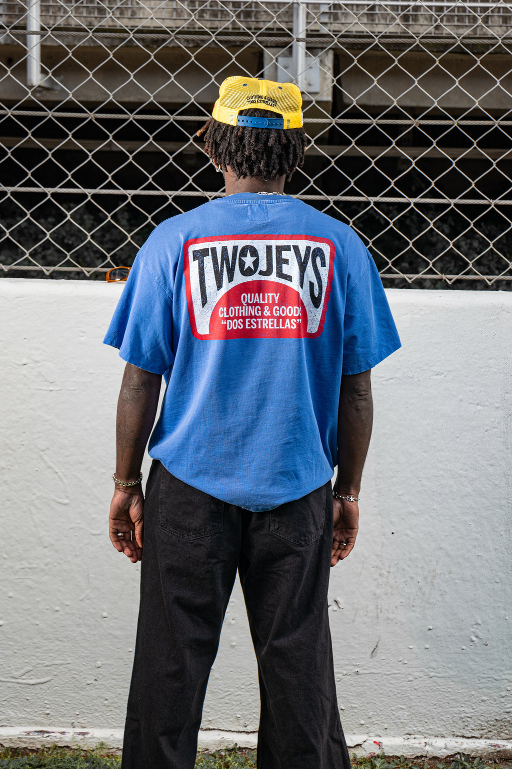 "Dos Estrellas" T-Shirt