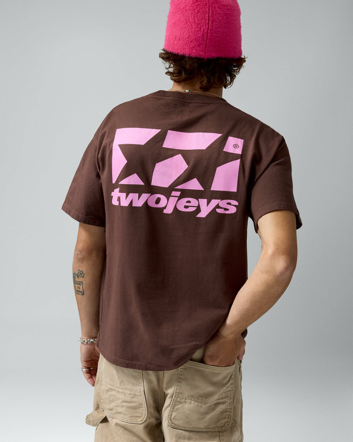 Framed Logo Tee Brown – worn by model