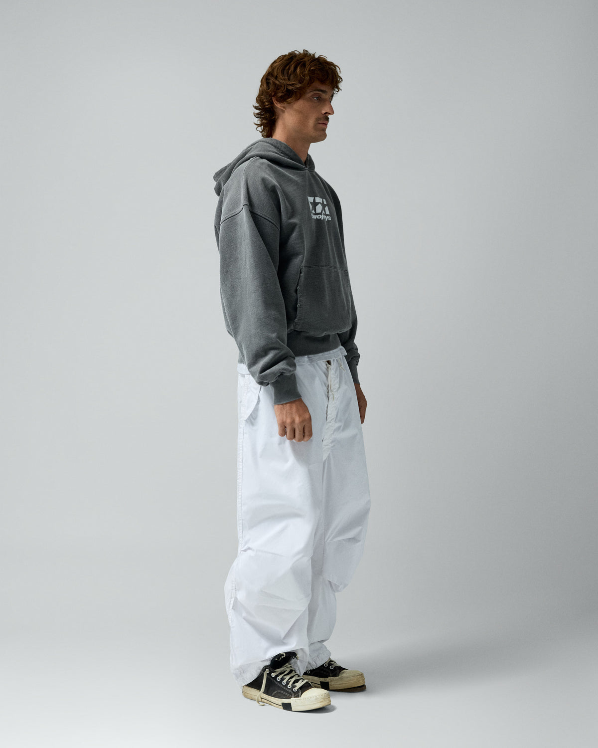 Framed Logo Hoodie Ash – worn by model