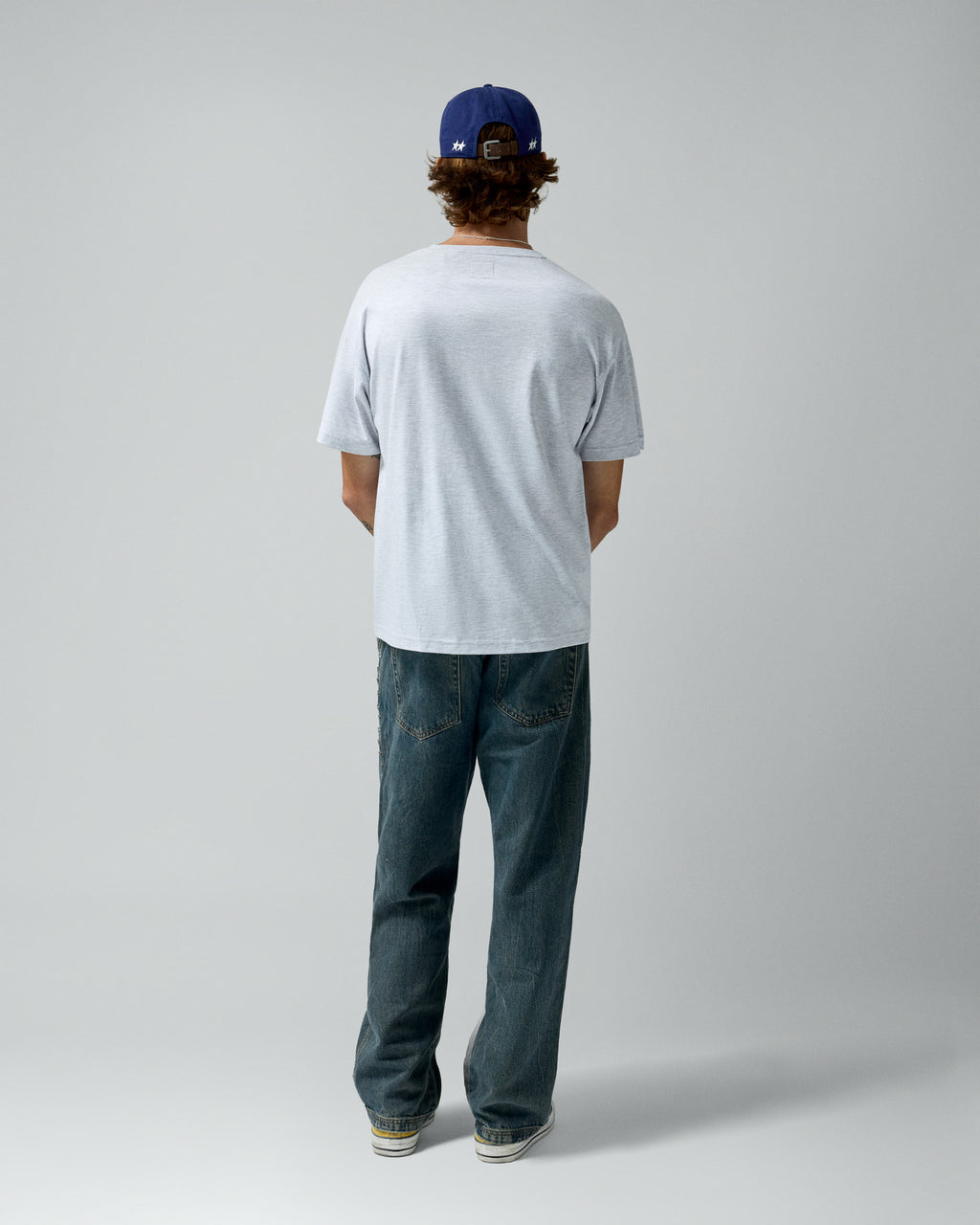 Cowboy Tee Grey Melange – worn by model