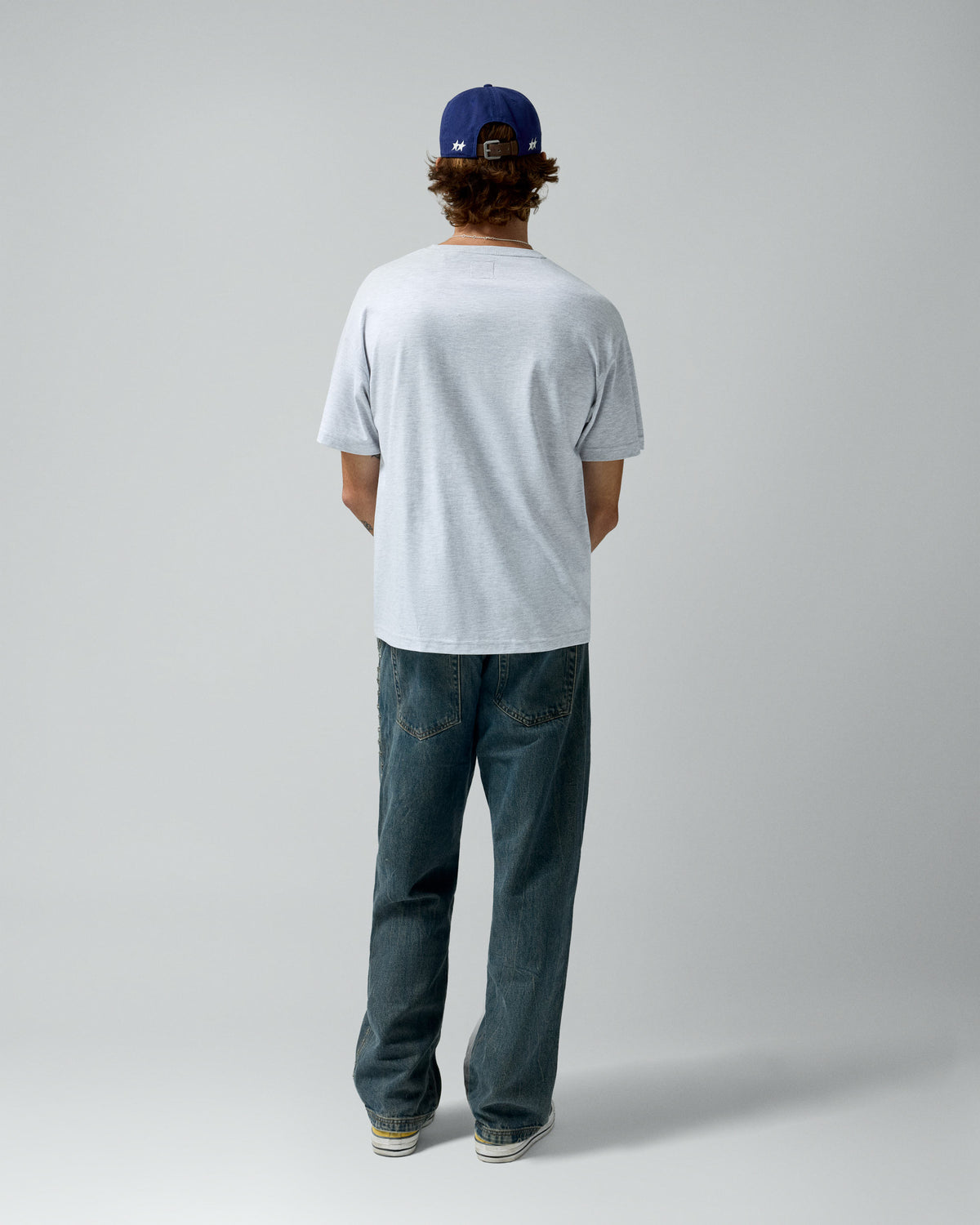 Cowboy Tee Grey Melange – worn by model