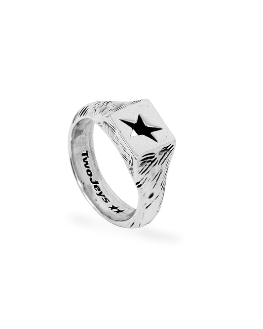 Anillo Hollow Star