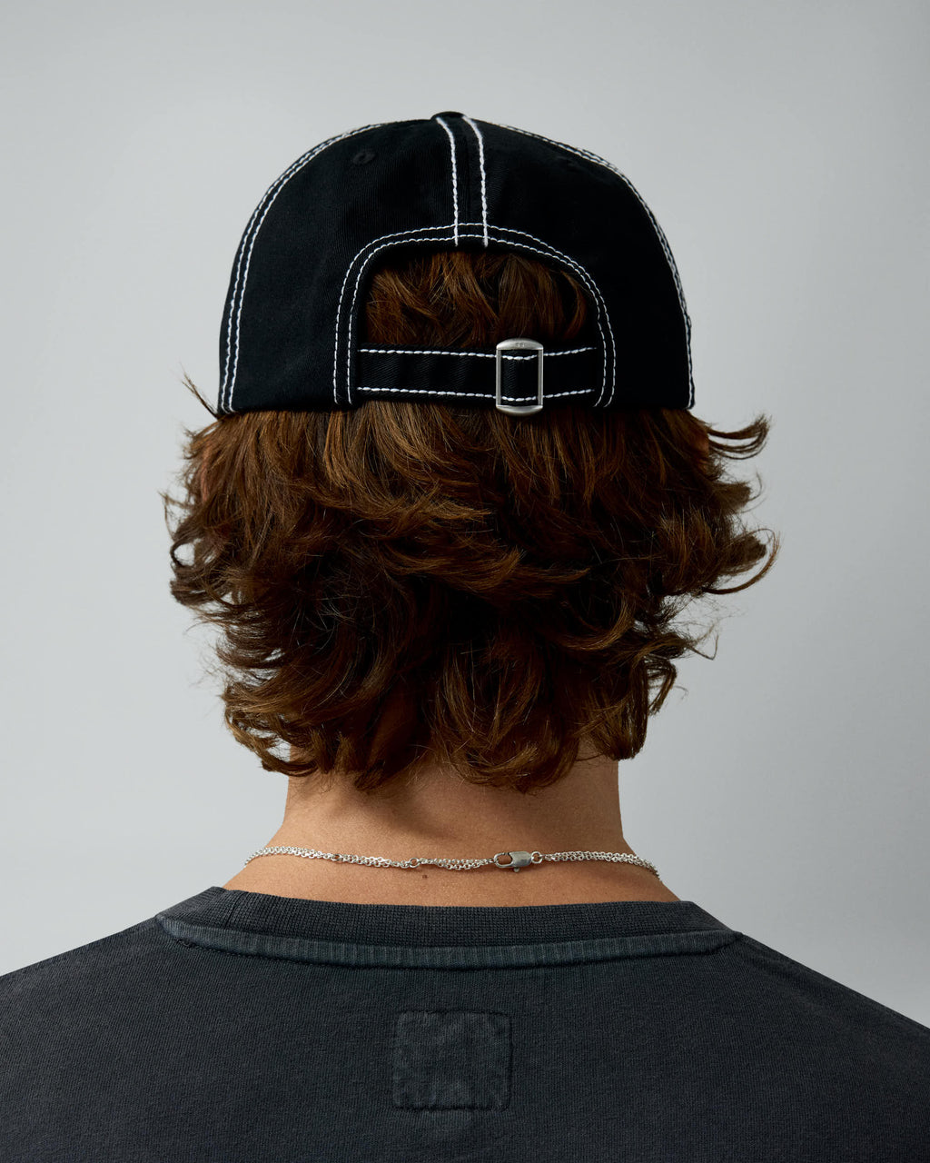 Icon Cap Contrast Black – worn by model