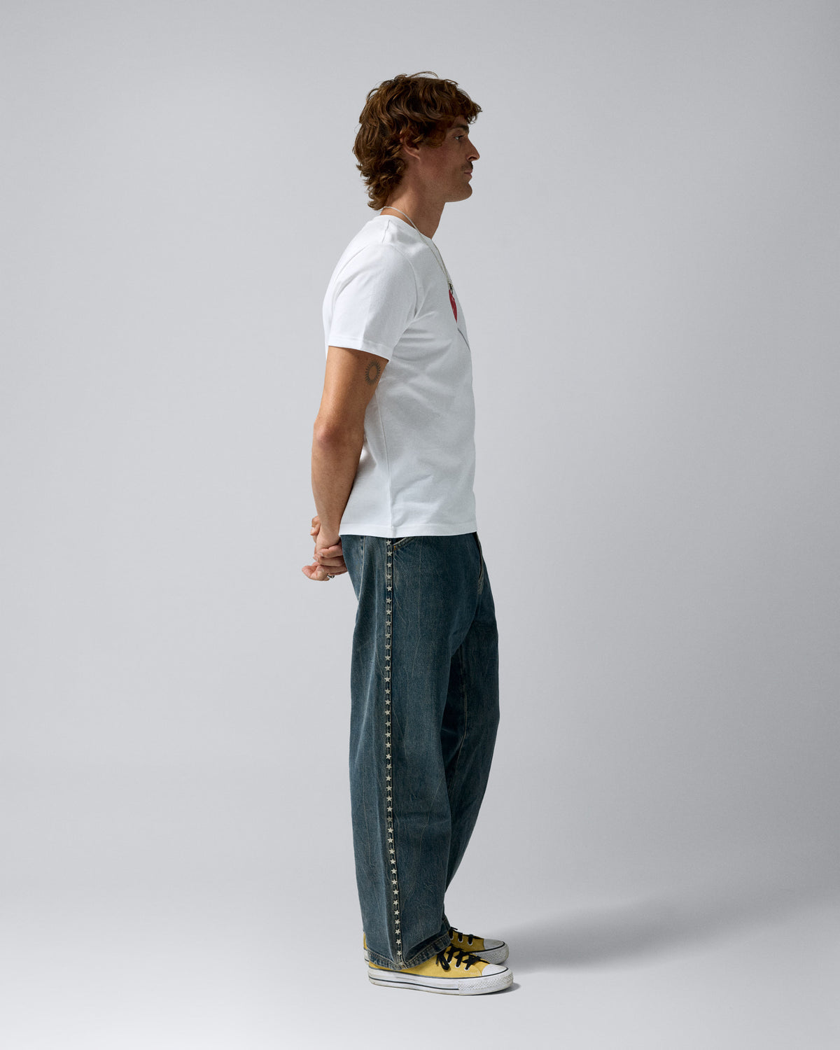 Lollipop Tee White – worn by model