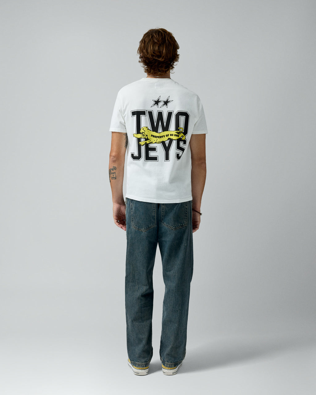 Panther Tee White – worn by model