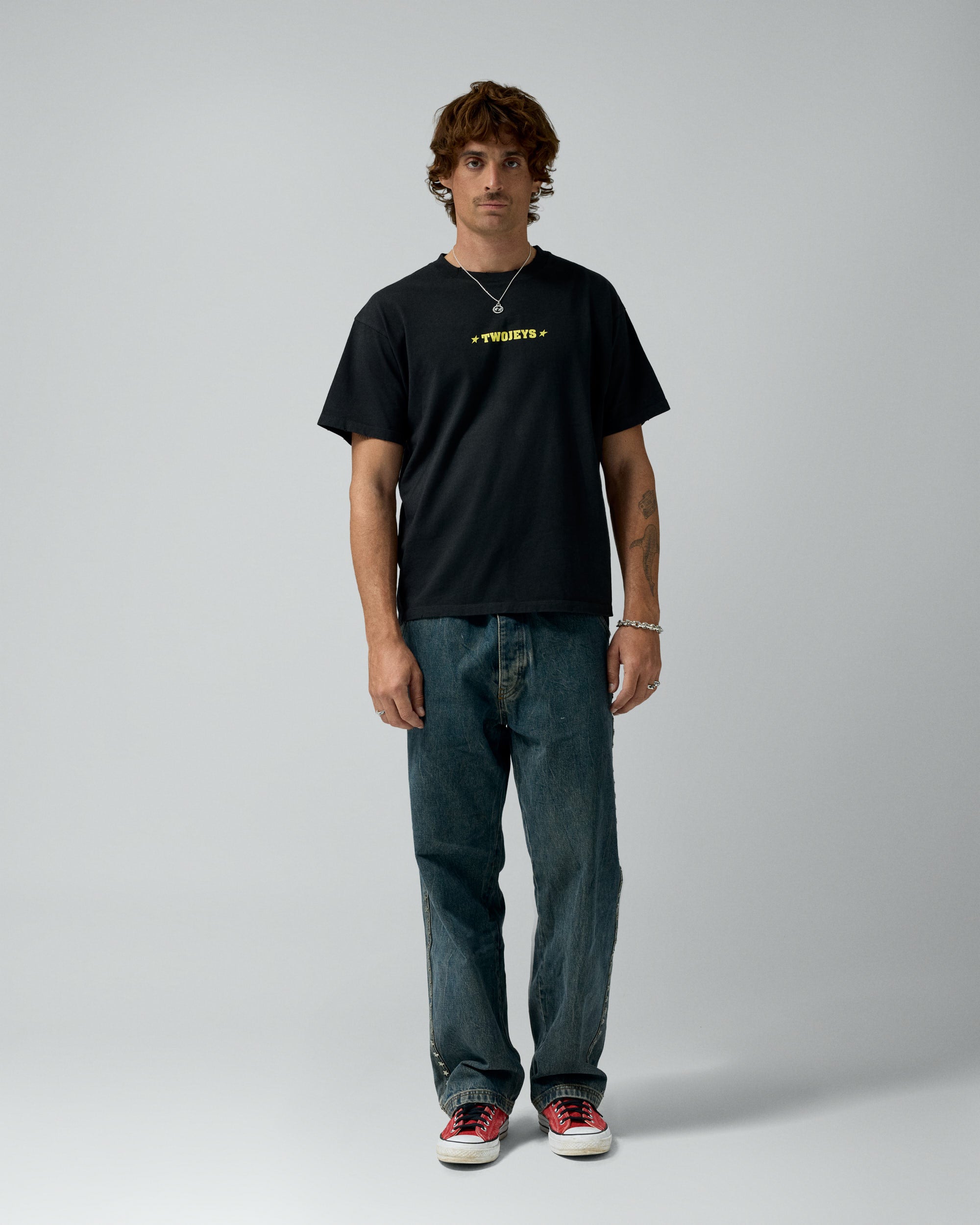 Single Stars Tee Black