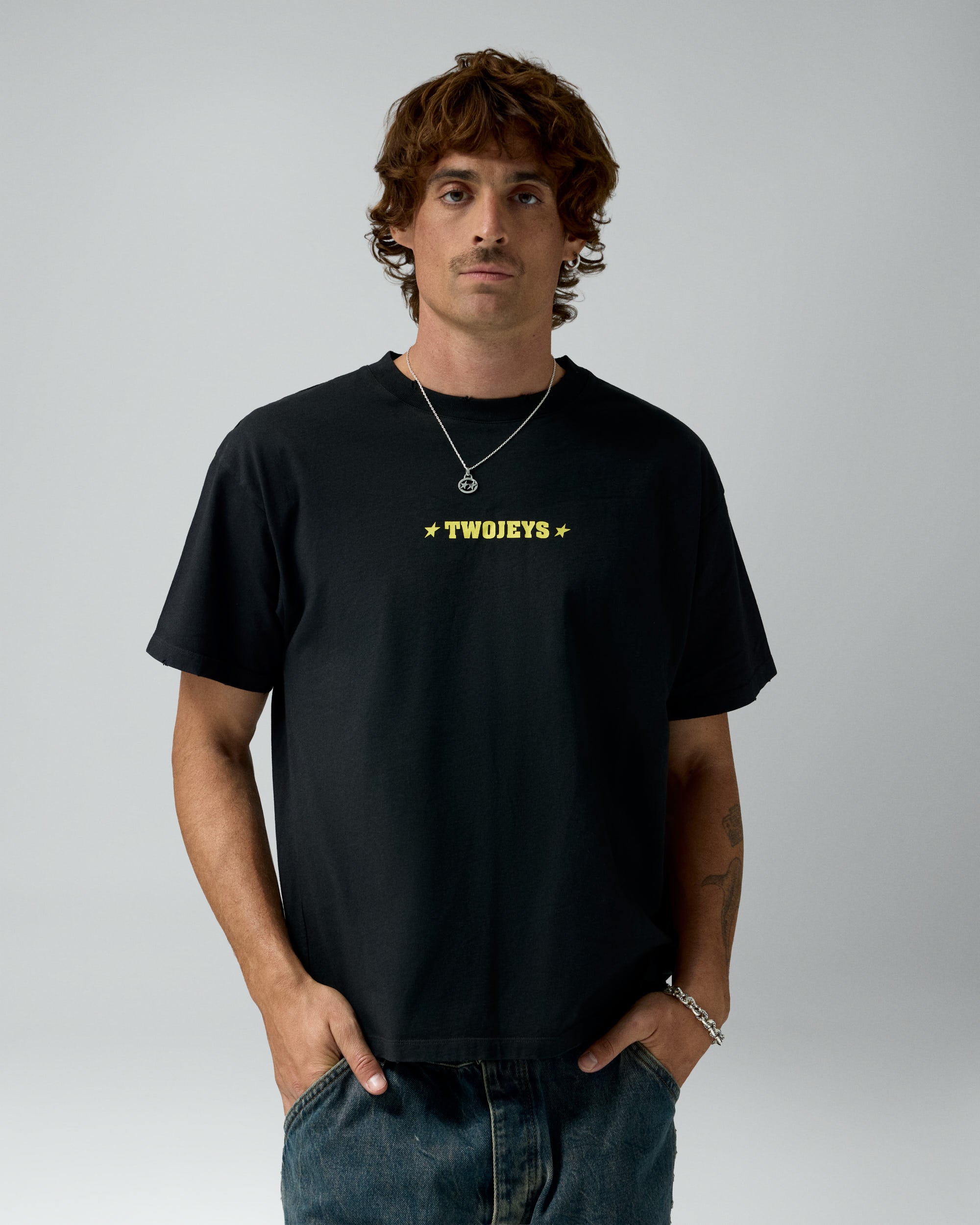 Single Stars Tee Black