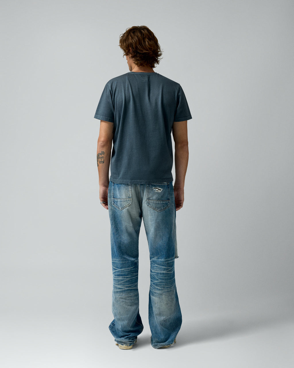 Sterling Masters Tee Dark Blue – worn by model