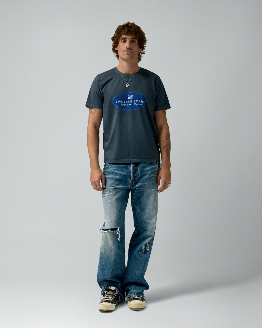 Sterling Masters Tee Dark Blue – worn by model
