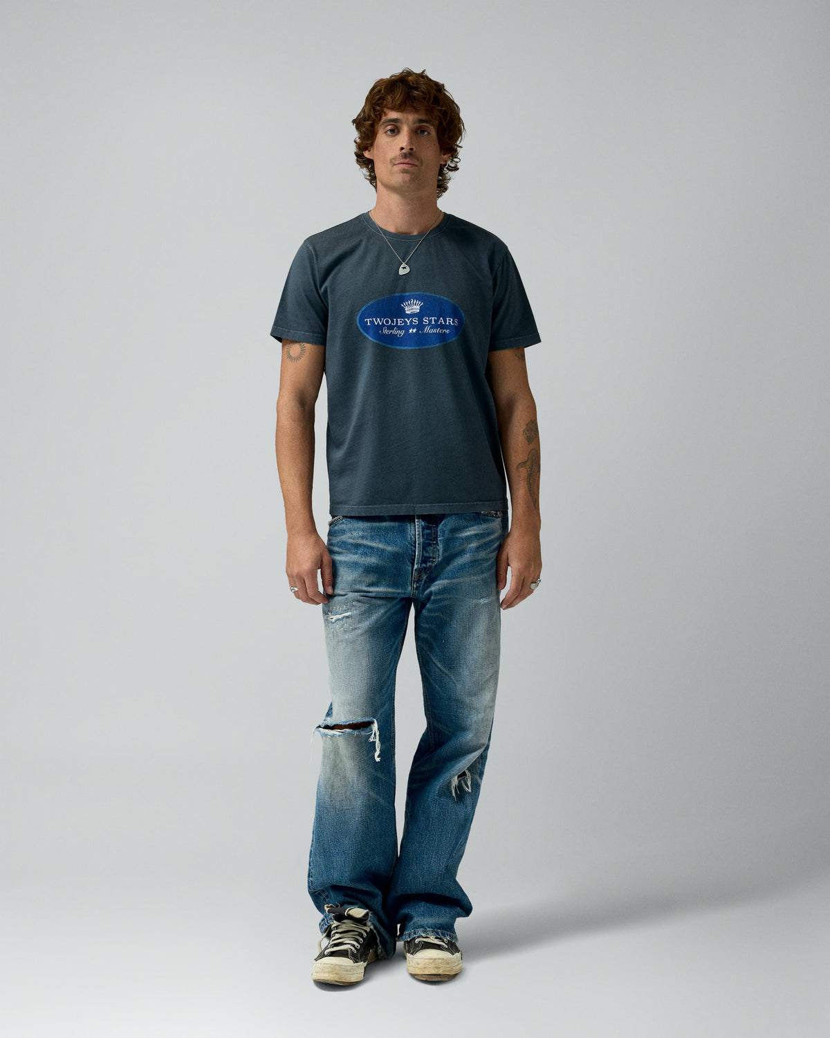 Sterling Masters Tee Dark Blue – worn by model