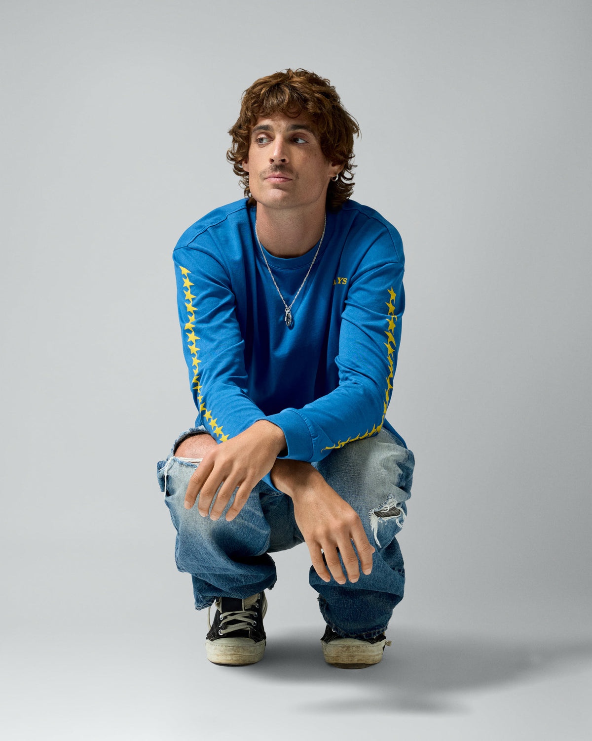 Starline Long Sleeve Tee Royal Blue – worn by model