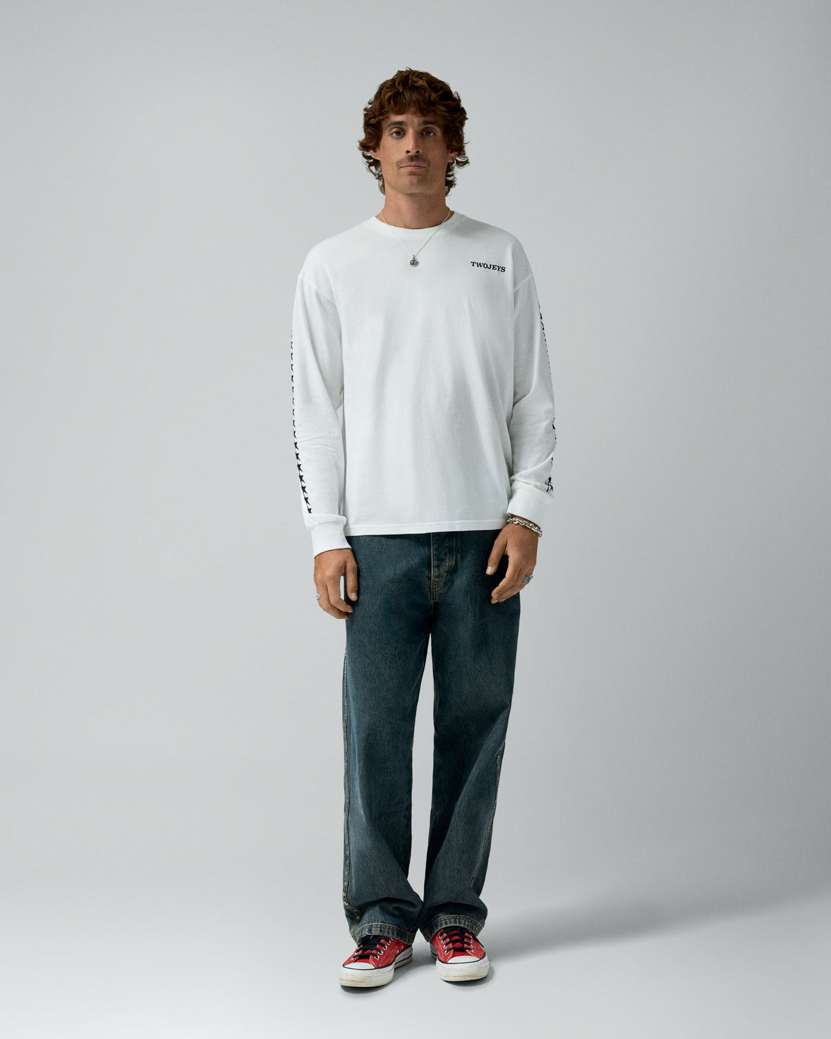 Starline Long Sleeve Tee White – worn by model