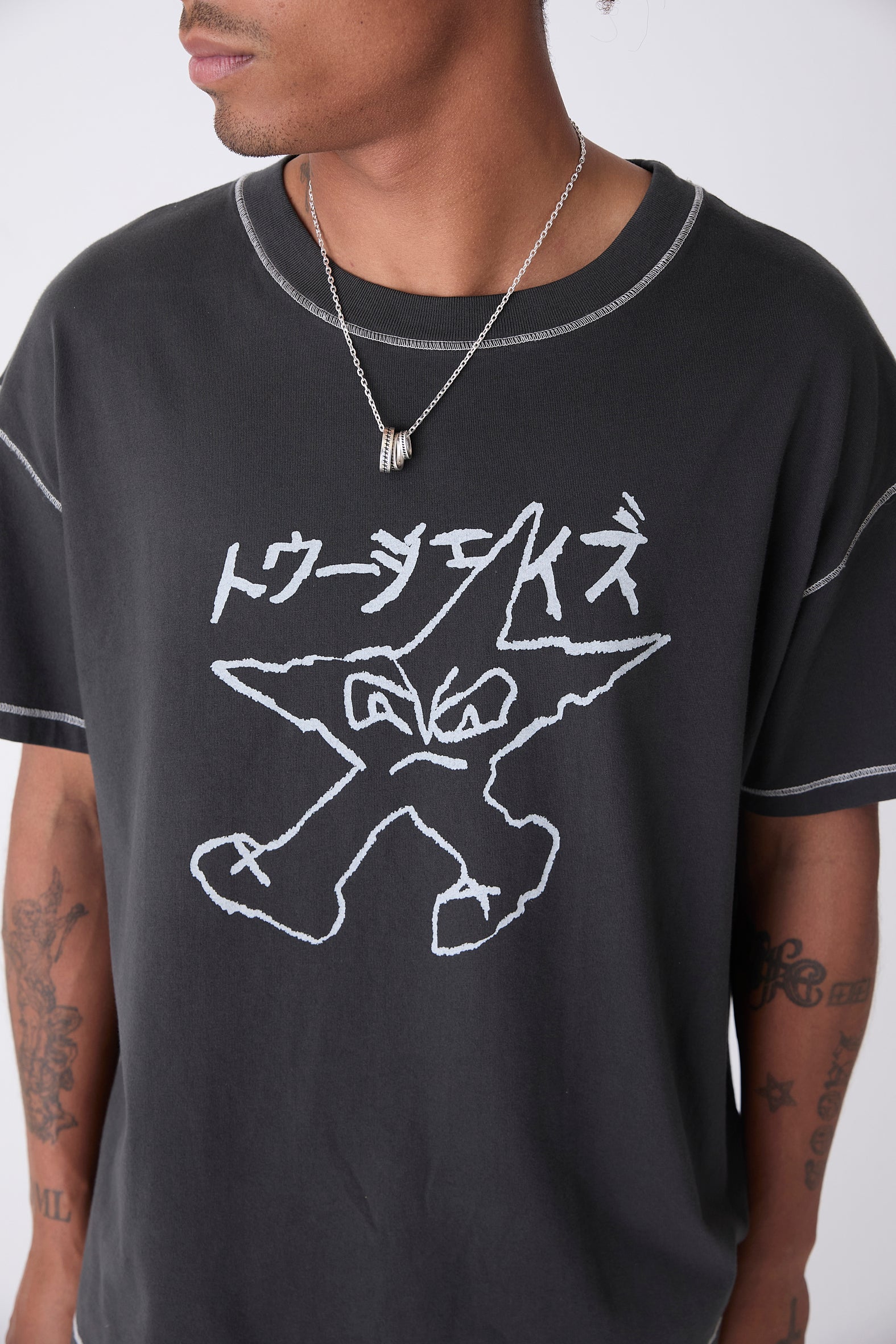Black Contrast Tee – Twojeys