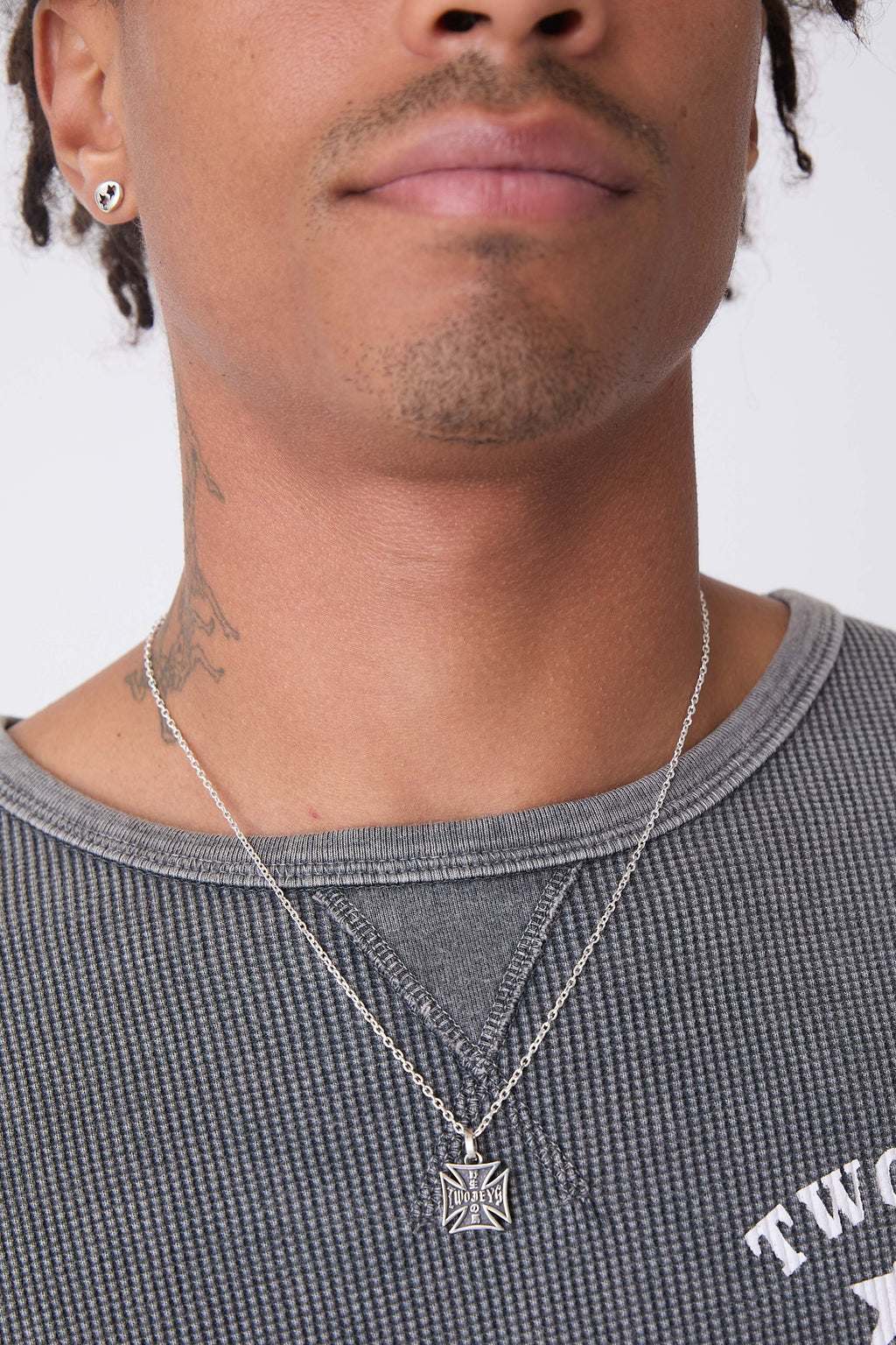 Axis Necklace