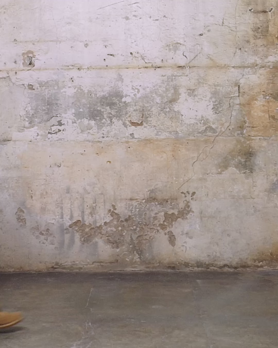 Black Icon Chain Long Sleeve Tee