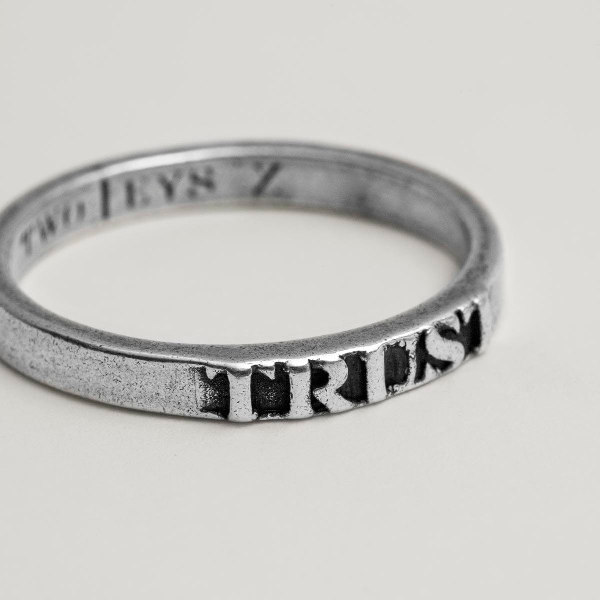 Twojeys rings Trust No One Ring Set